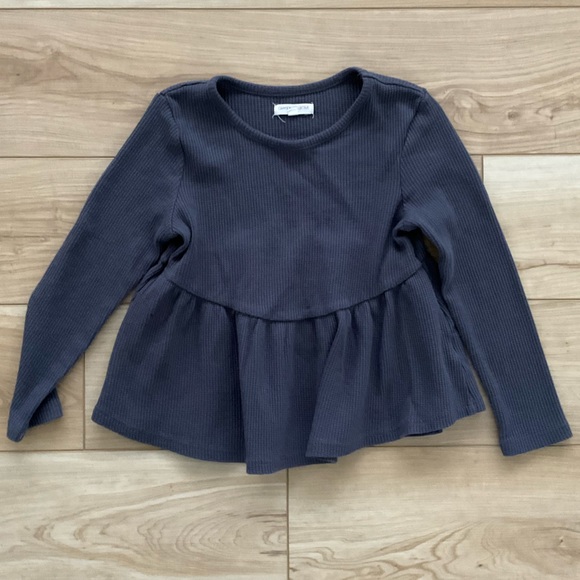 Grayson Collective charcoal gray 5T waffle knit peplum top - Picture 1 of 3